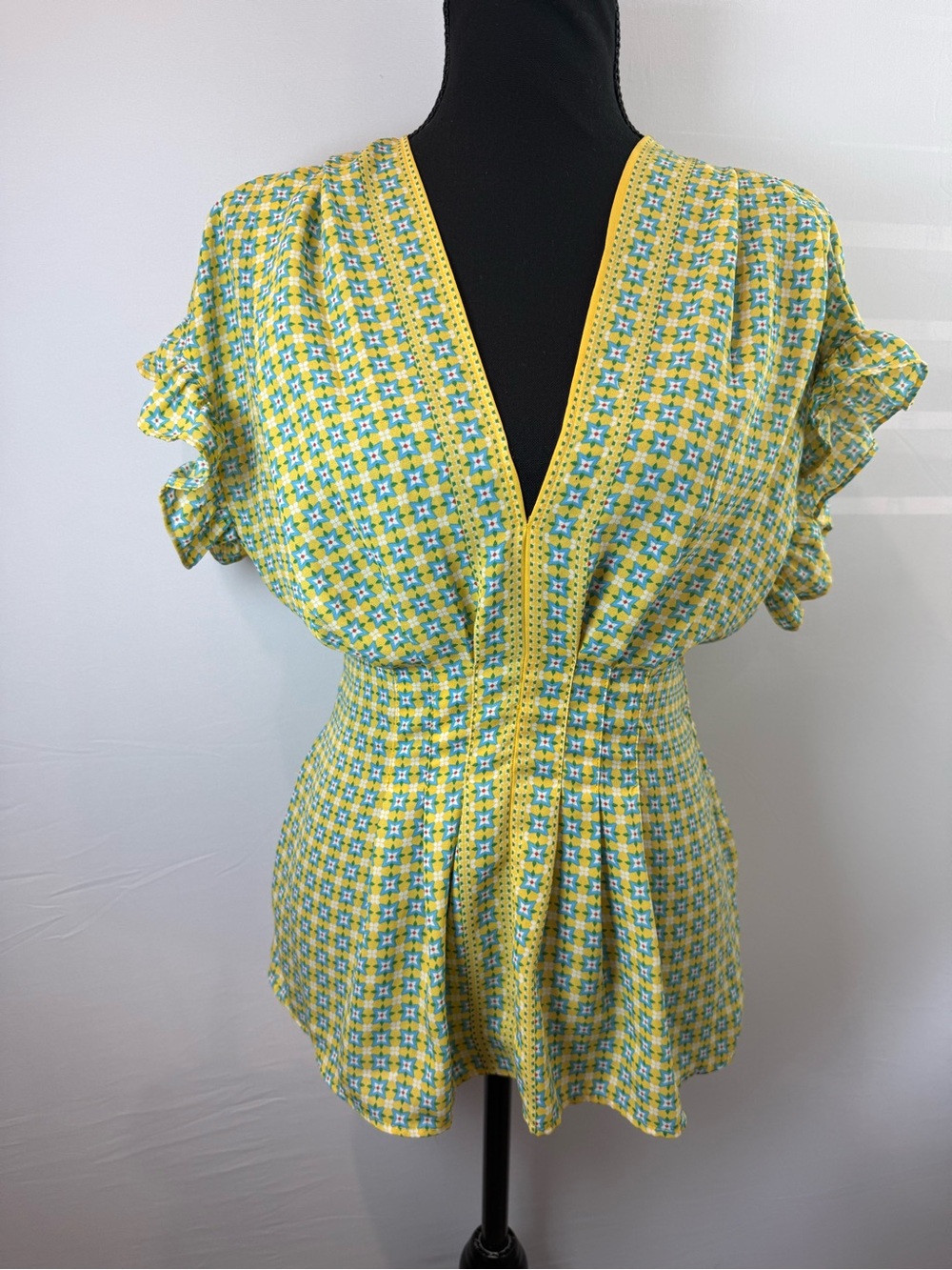 Max Studio Yellow and Blue Floral Star Print Top